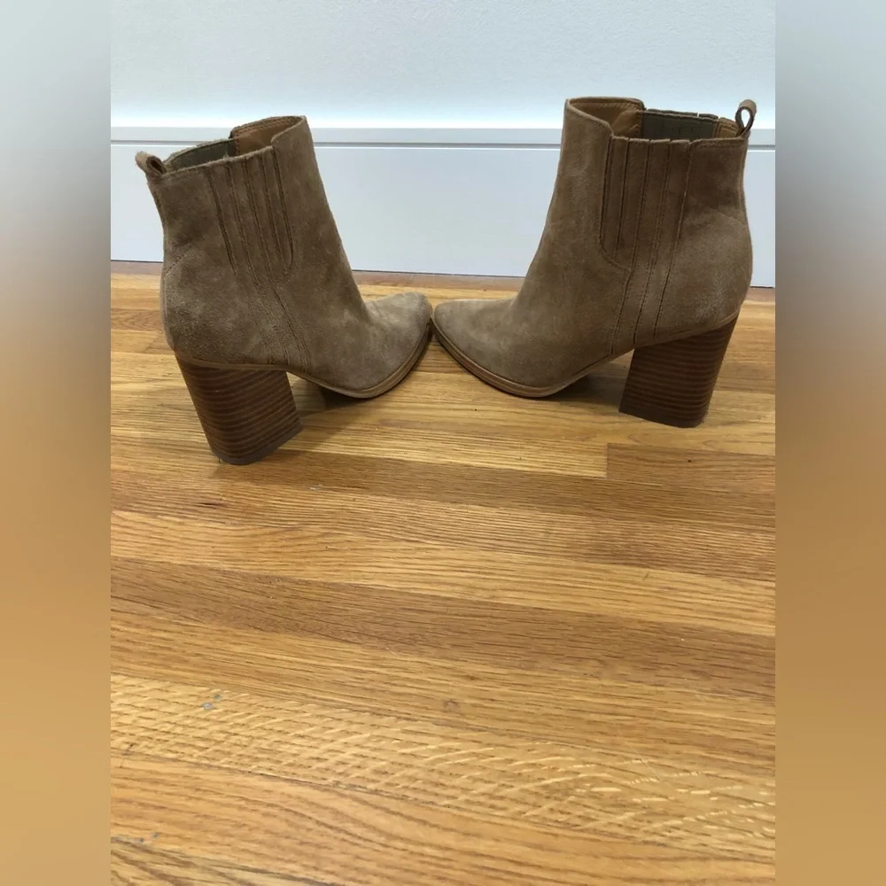 414.Marc Fisher 8M Mloshay Brown Leather Upper Suede Ankle Booties